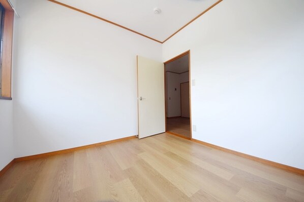 是政ニューグリーンマンションの物件内観写真